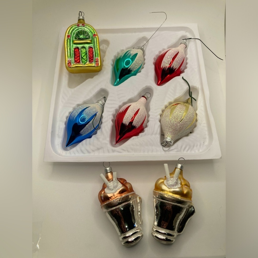 Vtg Blown Glass Jukebox Milkshakes & Multi Colour Glitter Bulb Ornaments Retro